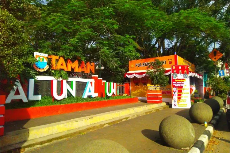 Menguak Sejarah Perjuangan Dibalik Keindahan Alun-alun Cimahi 
