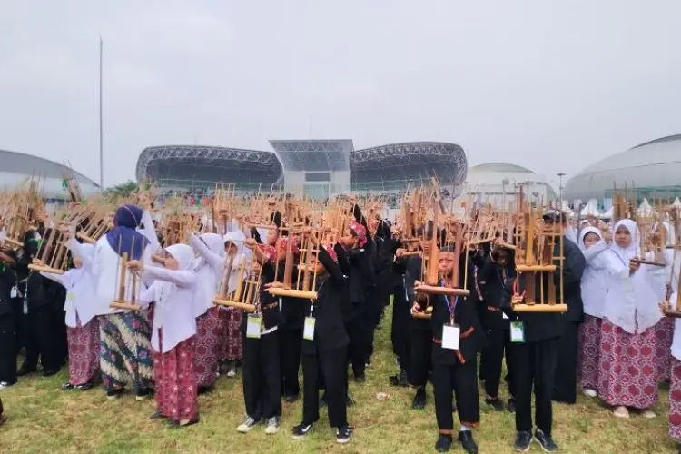 Festival Bandung Ulin Pecahkan Rekor Permainan Tradisional dengan Peserta Terbanyak
