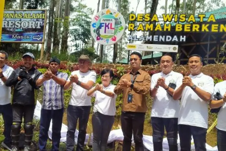 Desa  Alamendah Terpilih Sebagai Desa Wisata Ramah Berkendara