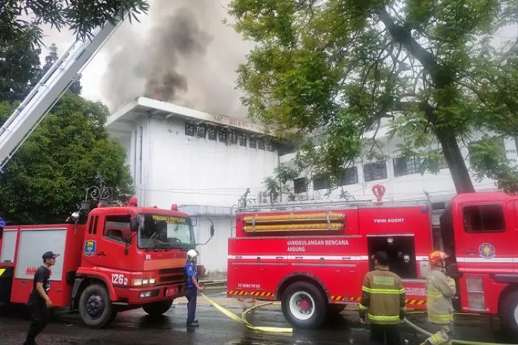 Diskar PB Kota Bandung Fokuskan Pemadaman Gedung Bappelitbang