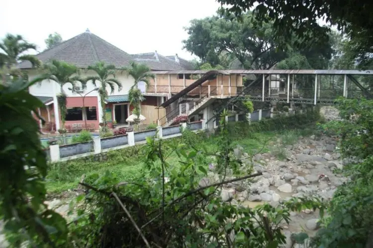 Bangunan Ilegal Puncak Ditunda Pembongkaran, Pengamat Soroti Hal Ini