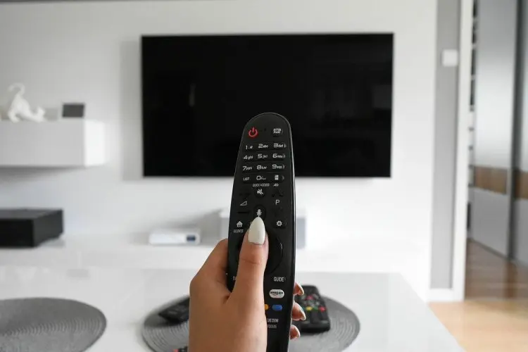 Warga Pelosok Masih Bingung Dengan Transformasi Siaran TV Analog