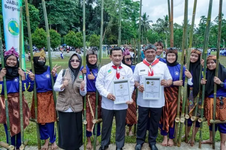 Cegah Ketergantungan Siswa Terhadap Gadget, KCD Pendidikan XIII Jabar Terapkan Kaulinan Lembur di Setiap Sekolah