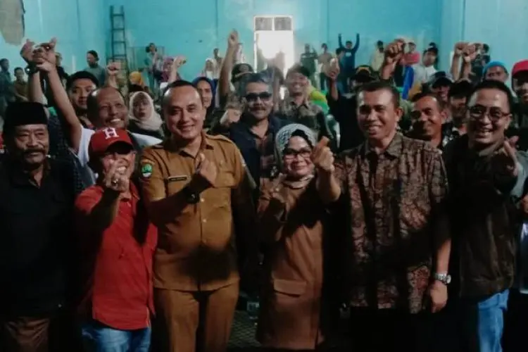 Warga Tanjungjaya Keluhkan Jalan Rusak Selama 12 Tahun, Komisi III DPRD KBB Bakal Prioritaskan Perbaikan