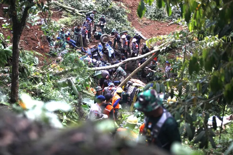 Belasan K9 Diturunkan Cari Korban Tertimbun Akibat Gempa Bumi Cianjur