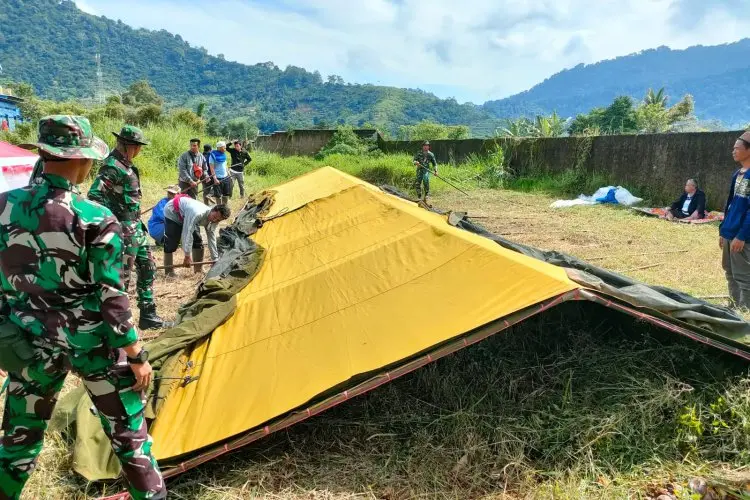 Yonif 315/Garuda Kirim Pasukan Reaksi Cepat Penanggulangan Bencana Cianjur