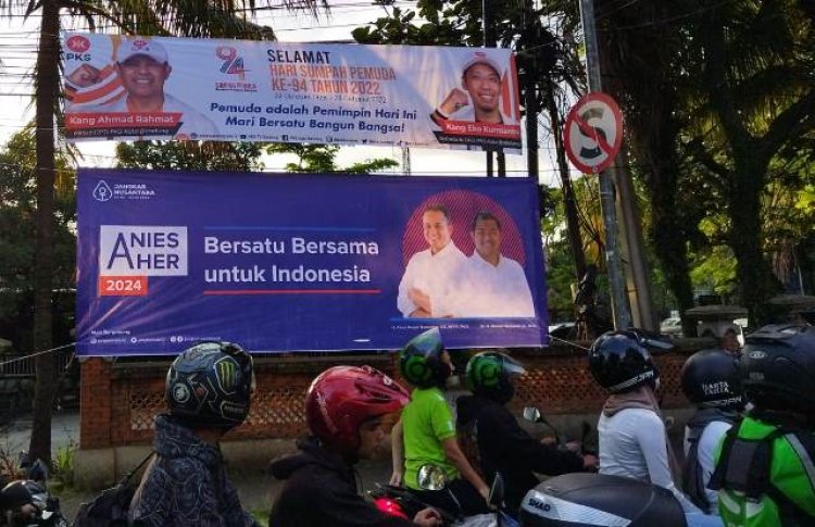 Spanduk Dukungan Anies-Aher 2024 Bertebaran di Sudut-sudut Kota Bandung