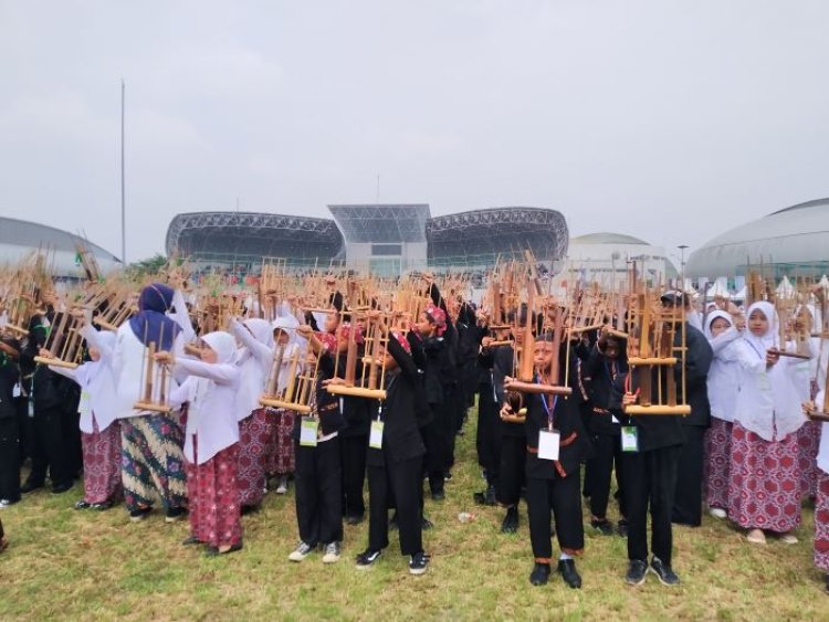 Festival Bandung Ulin Pecahkan Rekor Permainan Tradisional dengan Peserta Terbanyak