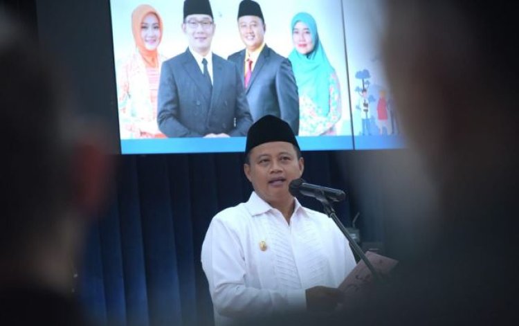 Uu Ruzhanul Ulum Menggantungkan Nasib Karir Politik pada Keputusan Ridwan Kamil