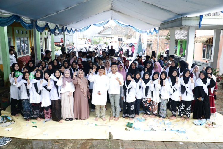 Peduli Pengembangan Santri, Ganjar Pranowo Raih Dukungan Ribuan Santri di Sukabumi