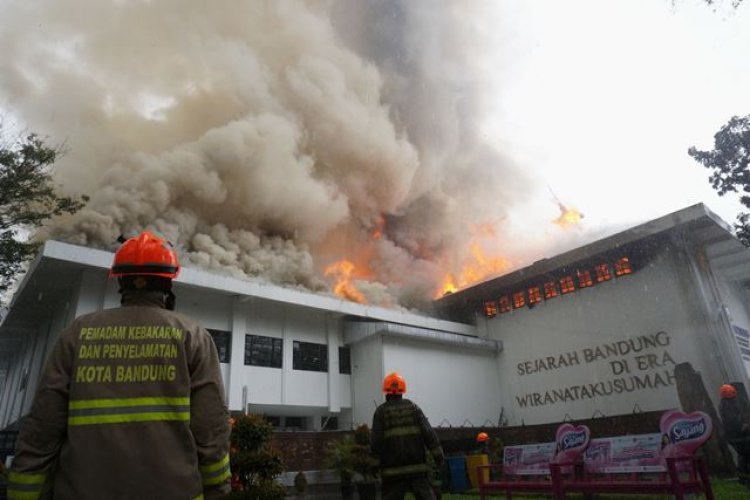 Polda Jabar Tunggu Hasil Puslabfor Polri Soal Kebakaran Gedung Bappelitbang di Balai Kota Bandung