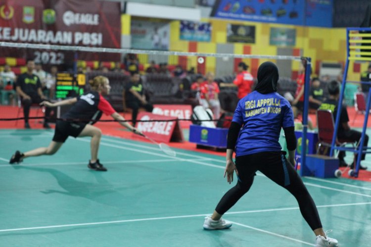 Berikat Kejutan, Beregu Putra dan Putri Badminton Kabupaten Bogor Melaju ke Final