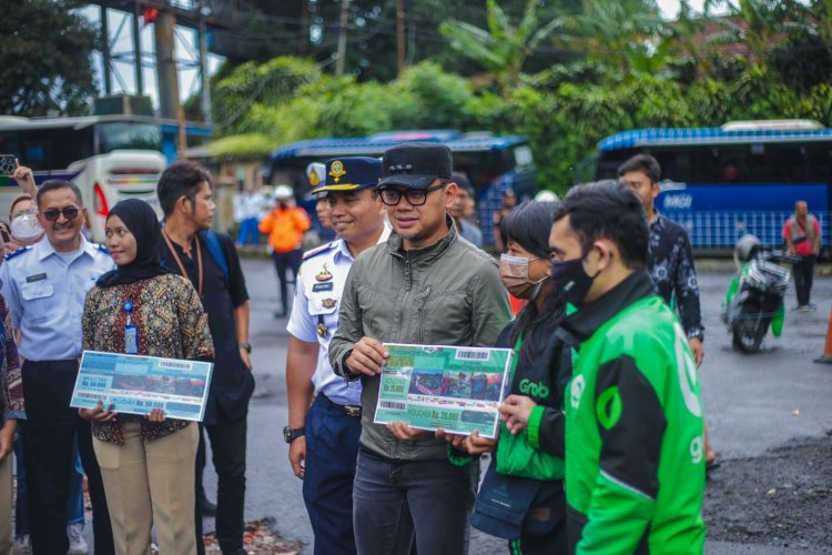 Pemkot Bogor Salurkan Bansos BBM, Ojol dan Sopir Angkot Kebagian