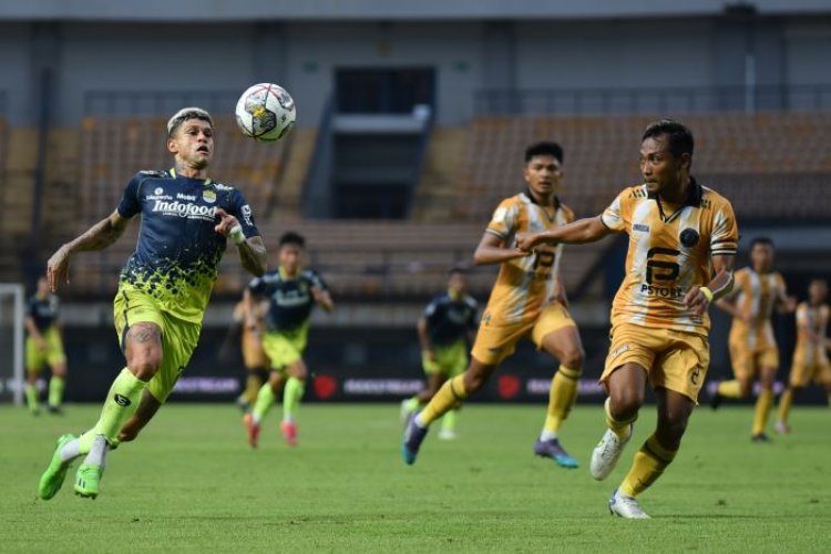 Tak Paksakan Diri ke Stadion GBLA saat Menjamu FC Bekasi City, Hamka Hamzah Angkat Topi kepada Bobotoh Persib