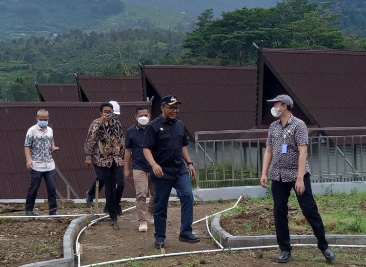 Pembangunan Rest Area Puncak, Plt Bupati Bogor Minta Kontraktor Tambah Jumlah Pekerja