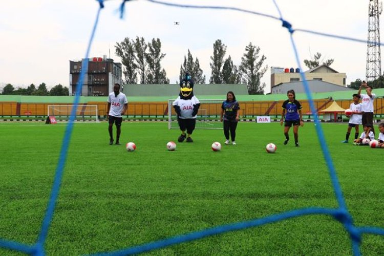 FOTO: Coaching Clinic AIA Sepak Bola Untuk Negeri