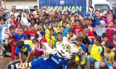 Persib Beri Bantuan untuk Korban Gempa Cianjur