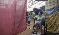 Lewat Pena Budi, JQR Salurkan Kursi Roda Untuk Disabilitas Korban Gempa Cianjur