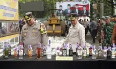 Jelang Pergantian Tahun, Polresta Bogor Musnahkan Ribuan Botol Miras Hasil Operasi Gabungan