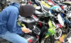 Pelaku Curanmor di Karawang Ditangkap Usai Dikejar Korban, Polisi Sita Kunci T