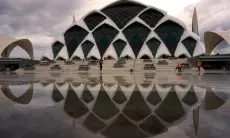 Inilah Tarif bagi Warga Cimincrang yang Ingin Berjualan di Kawasan Masjid Al-Jabbar