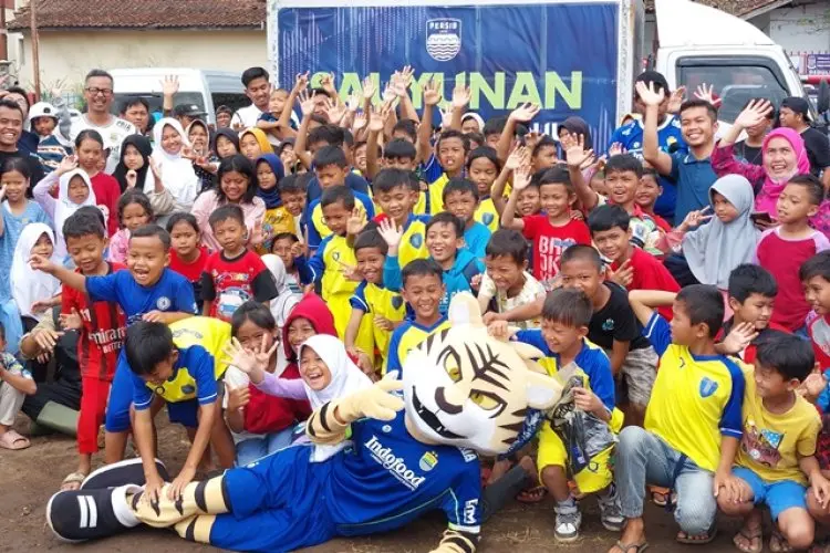 Persib Beri Bantuan untuk Korban Gempa Cianjur