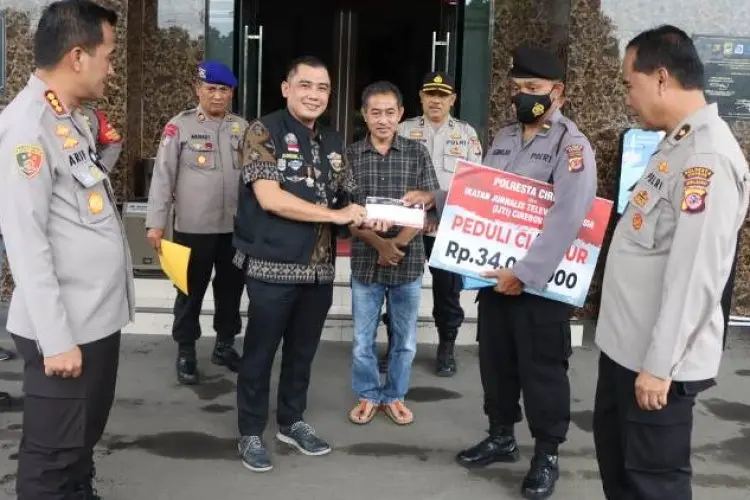 Polresta Cirebon dan IJTI Cirebon Raya Salurkan Bantuan Gelombang Ketiga Korban Gempa Cianjur