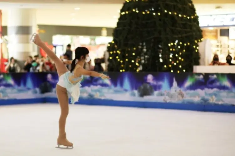 Belanja dan Main Ice Skating di CCM Bogor, Berhadiah Mobil Honda HR-V