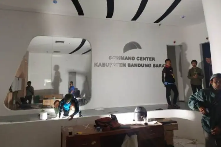 Beri Kesempatan Pelaksana Proyek, Proyek Command Center Diskominfotik KBB Kembali Berjalan dengan Denda