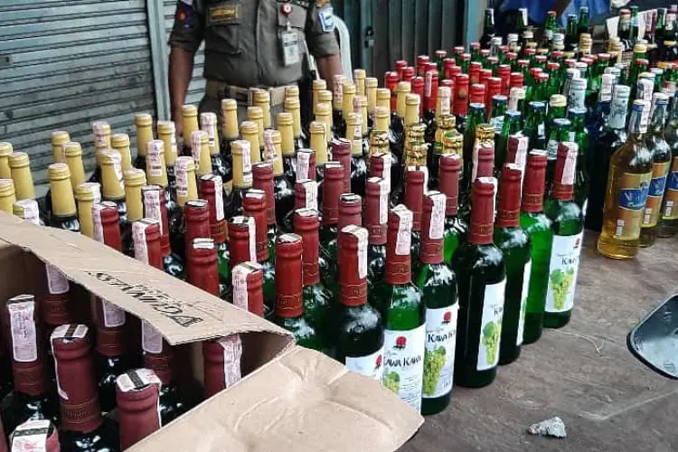 Satpol PP Amankan 608 Botol Miras dan 504 Obat Terlarang