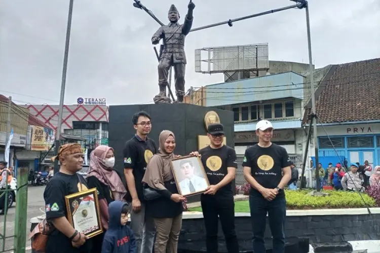 Ini Penampakan Patung Baru Kapten Tb Muslihat di Pertigaan Jembatan Merah Bogor