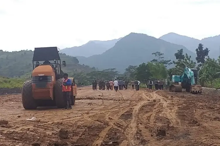 Perizinan Belum Rampung, Peletakan Batu Pertama Jalan Khusus Tambang Ditunda Tahun Depan