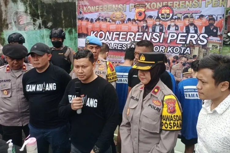 Polresta Bogor Kota Amankan Sekelompok Remaja Bersajam Lantaran Sempat Ancam Warga