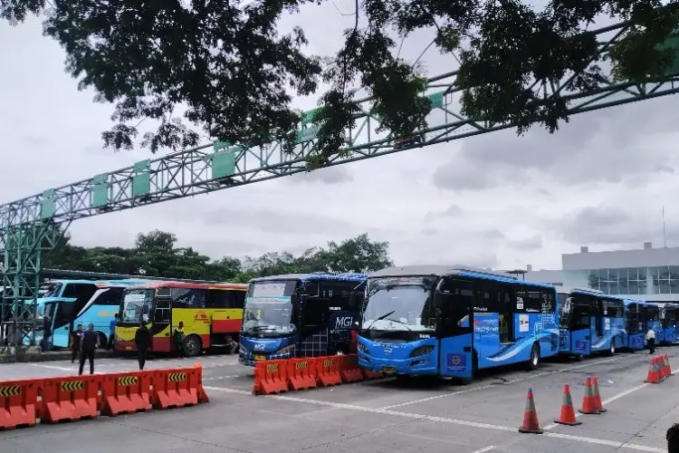 Libur Nataru, Puncak Kedatangan Penumpang di Terminal Leuwi Panjang Mencapai 4.341 Orang