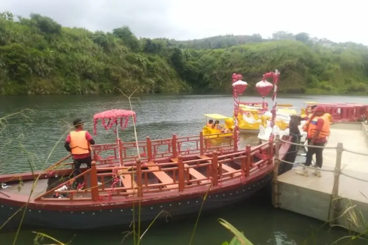 Jadi Trigger Wisata Air di Kawasan Padalarang, Tepi Danau Suguhkan Beragam Wahana bagi Keluarga 