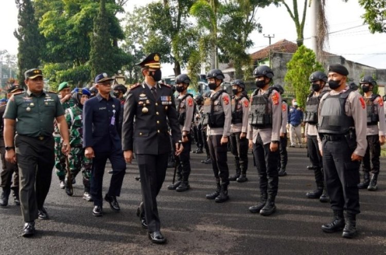 Efek Bom Bunuh Diri Polsek Astanaanyar Bandung, Pengamanan Gereja di Garut Libatkan Jibom, K-9, dan Densus-88
