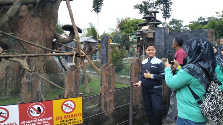 H+1 Libur Natal, Kunjungan di Objek Wisata Lembang Park and Zoo Meningkat hingga 70 Persen