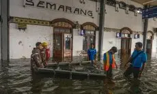 Stasiun Semarang Tawang Banjir, Sejumlah Perjalanan KA di Daop 2 Bandung Mengalami Keterlambatan hingga 400 Menit