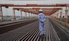    Akhirnya Proses Pengelasan Rel Proyek KCJB Rampung