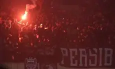 Tertangkap Sudah! Persib Tutup Akses Nonton Oknum Suporter yang Menyalakan Flare di GBLA Seumur Hidup