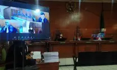 Terlilit Kasus Penipuan, Mantan Ketua DPRD Jabar Irfan Suryanagara dan Istrinya Dituntut 12 Tahun Penjara