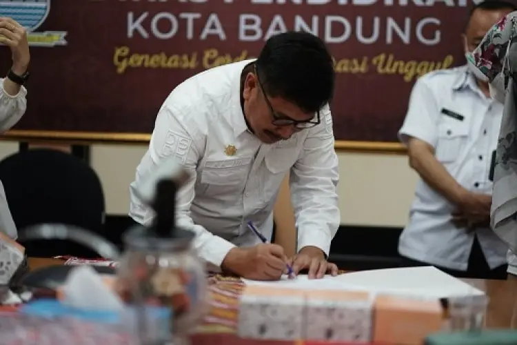 Ini Komitmen Pemkot Bandung Bantu Siswa Rawan Melanjutkan Pendidikan(RMP)