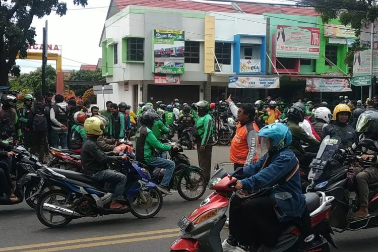 Gesekan Kembali Terjadi, Ojol Geruduk Opang di Pasir Impun