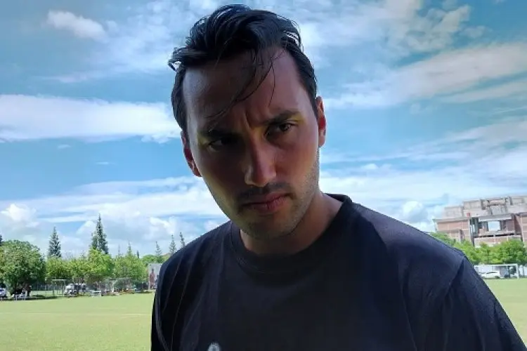 Ezra Walian Yakin Skuat Persib Akan Bertarung Maksimal Hadapi Persija