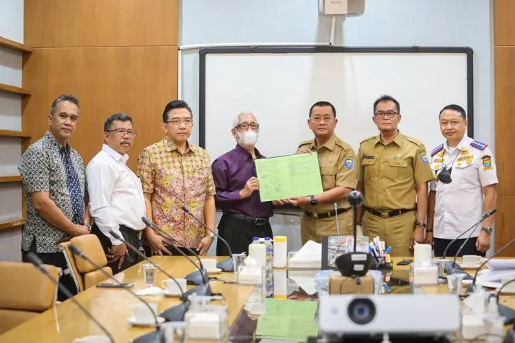 Pemkot Bandung Terima Aset Seluas 1.018 Meter Persegi di Pasar Induk Caringin