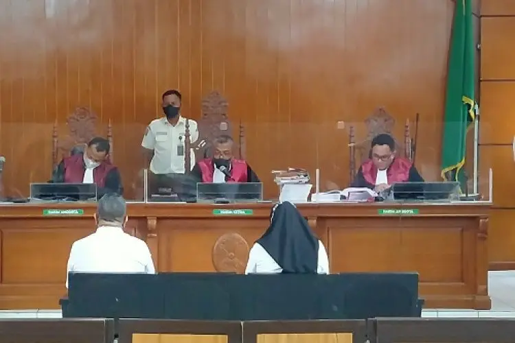 Dihadirkan JPU ke Persidangan, Irfan Bantah Semua Keterangan Stelly