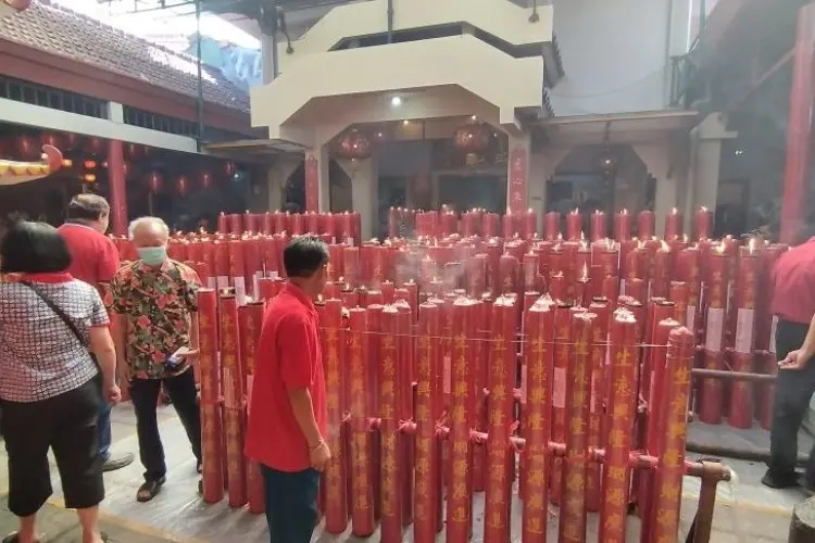 Tahun Baru Imlek 2574 Kongzili, 200 Lilin Raksasa Dinyalakan