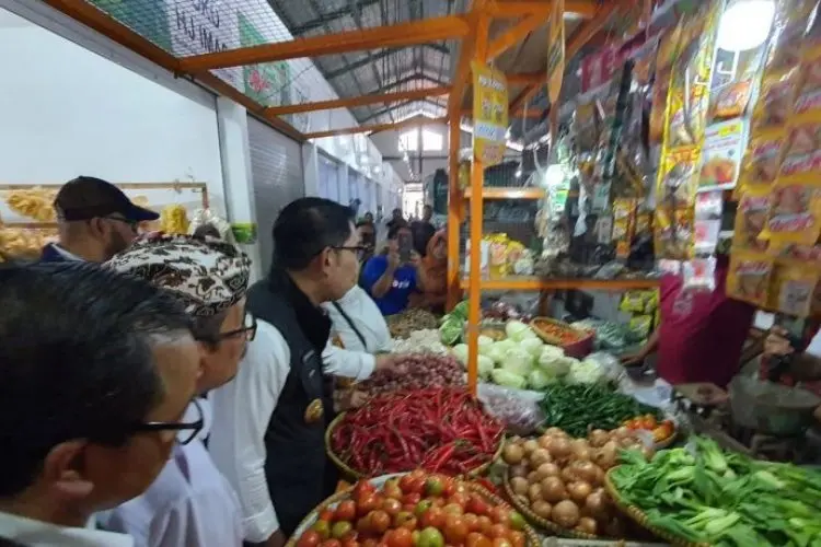 Beras di Jabar Surplus, Ridwan Kamil : Jabar Jangan Sampai Ada Beras Impor