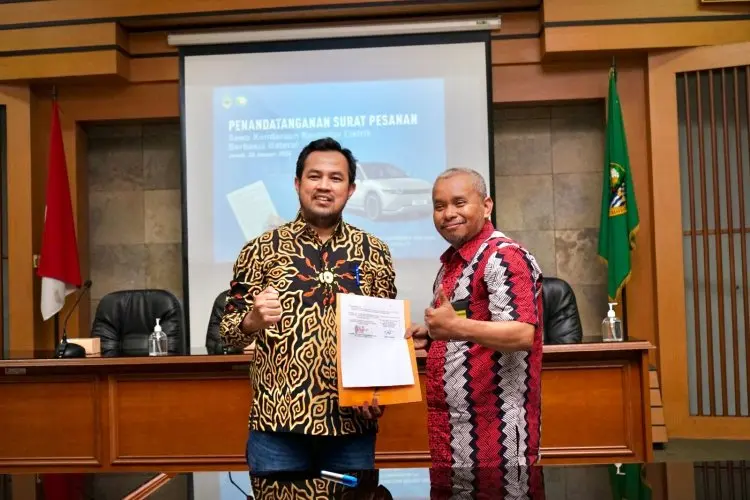 Dukung Elektrifikasi di Jabar, MUJ  Penuhi Mobil Listrik Perangkat Daerah Berbasis Baterai