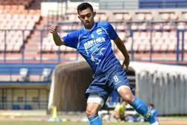 Buka Bisnis Baru, Abdul Aziz 'Kalahkan' Persib